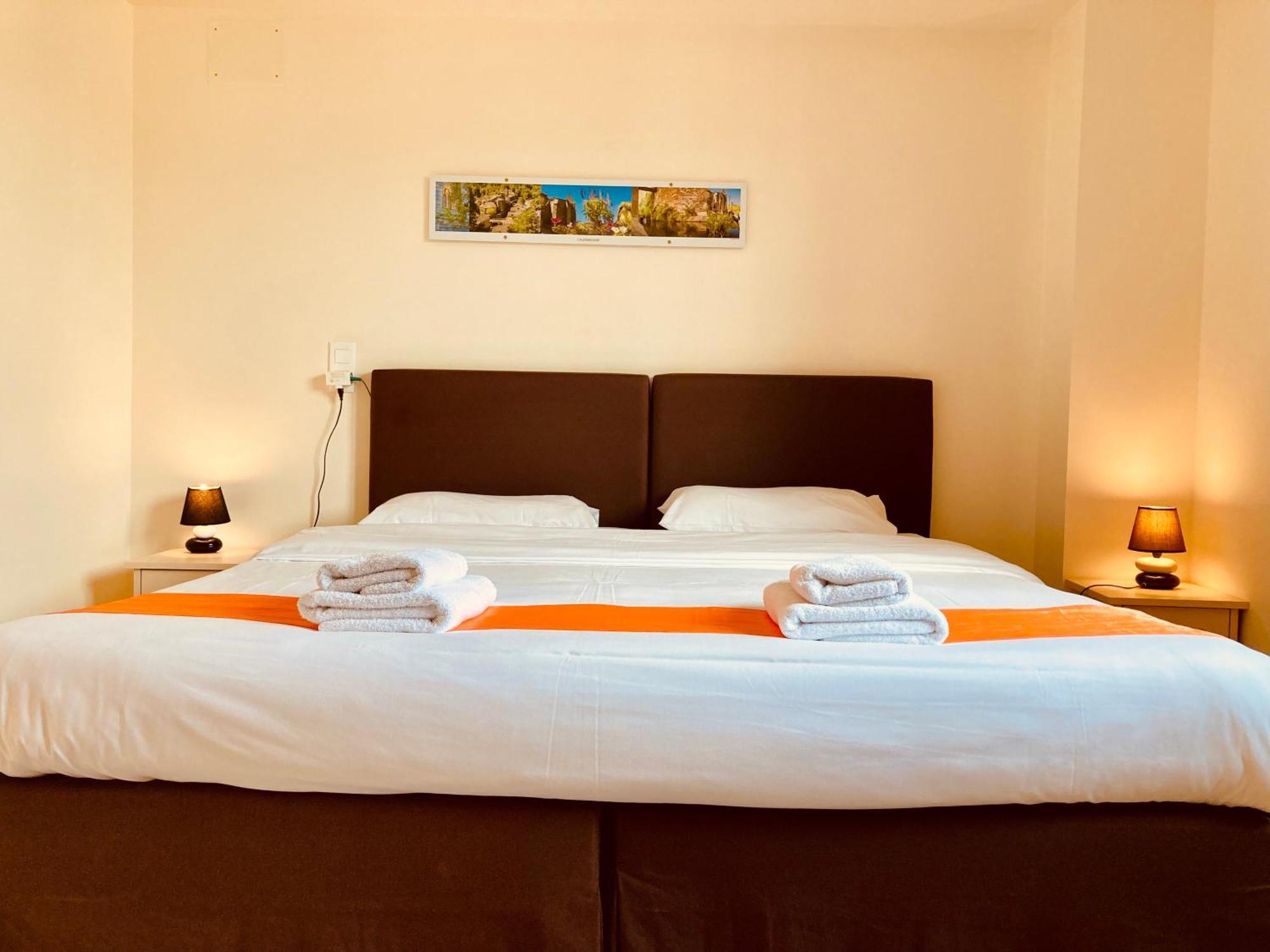 Logis Hotel Restaurant Le Top Du Roulier Capendu Eksteriør bilde