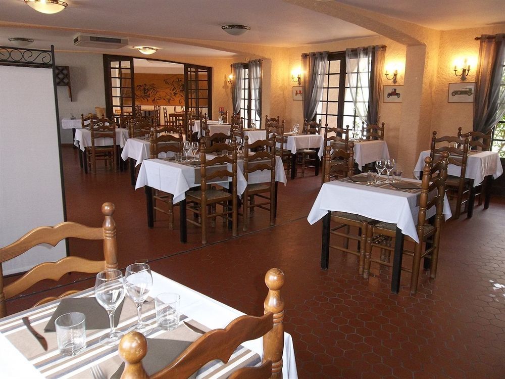 Logis Hotel Restaurant Le Top Du Roulier Capendu Eksteriør bilde